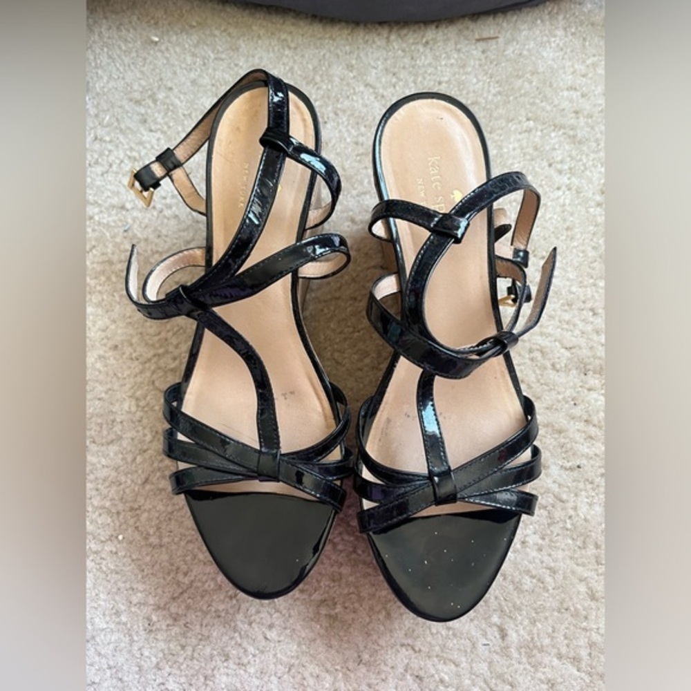 kate spade | patent leather and cork t-strap platform sandals | size 9